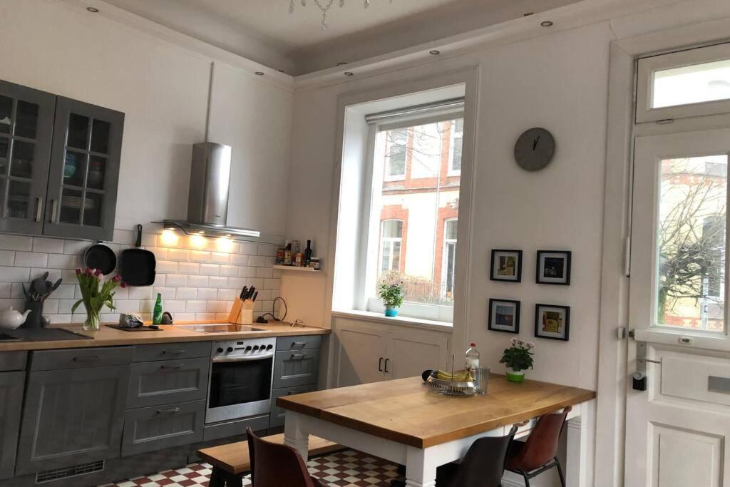 Grosszuegige 185M2-Altbauwohnung In Bestlage 7Zimmer-2Baeder-2Kuechen-2Wcs Hamburg Zewnętrze zdjęcie