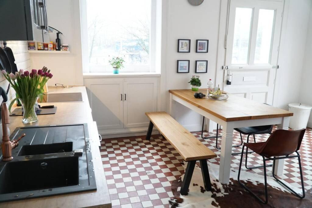Grosszuegige 185M2-Altbauwohnung In Bestlage 7Zimmer-2Baeder-2Kuechen-2Wcs Hamburg Zewnętrze zdjęcie