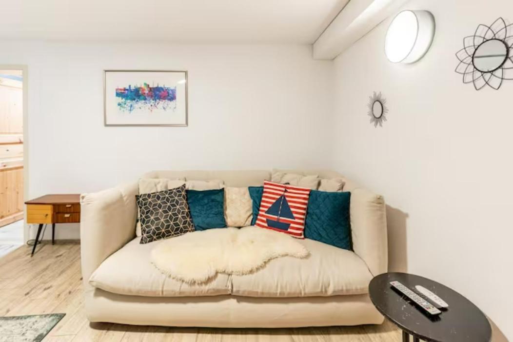 Grosszuegige 185M2-Altbauwohnung In Bestlage 7Zimmer-2Baeder-2Kuechen-2Wcs Hamburg Zewnętrze zdjęcie