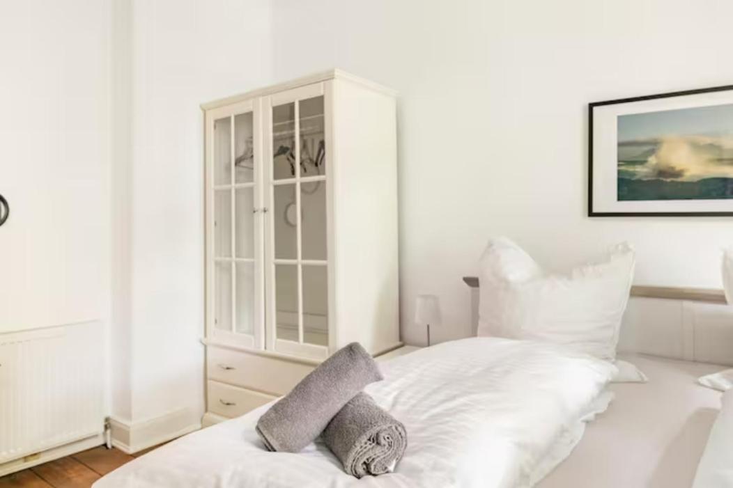 Grosszuegige 185M2-Altbauwohnung In Bestlage 7Zimmer-2Baeder-2Kuechen-2Wcs Hamburg Zewnętrze zdjęcie