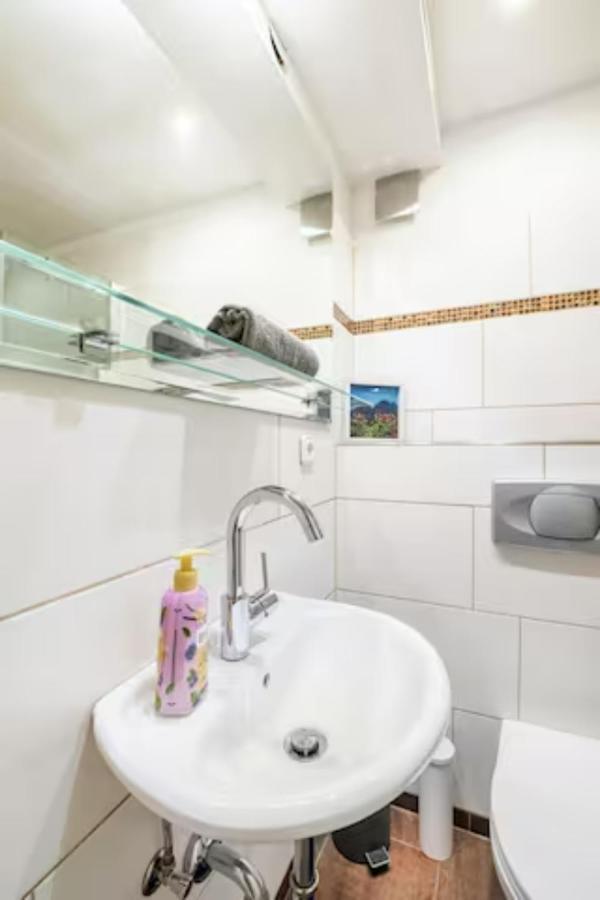 Grosszuegige 185M2-Altbauwohnung In Bestlage 7Zimmer-2Baeder-2Kuechen-2Wcs Hamburg Zewnętrze zdjęcie